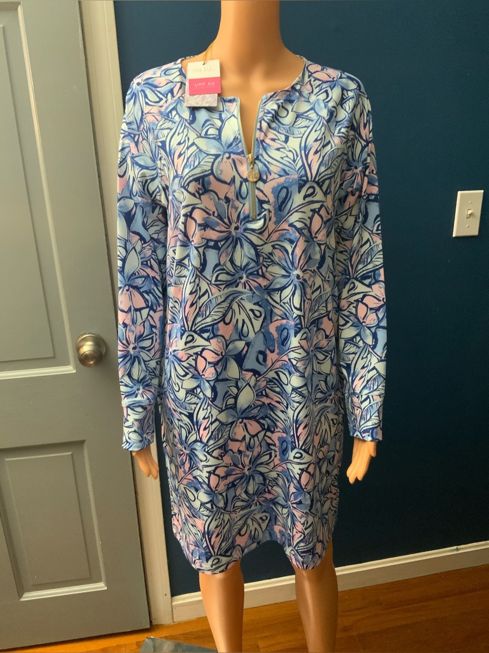 Floral Print Long Sleeve Shift Dress in Blue and Pink